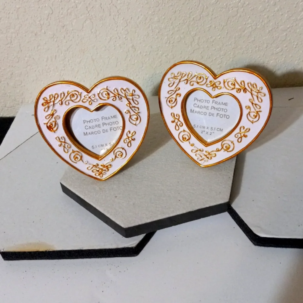 2 Mini Curquia Picture Frames